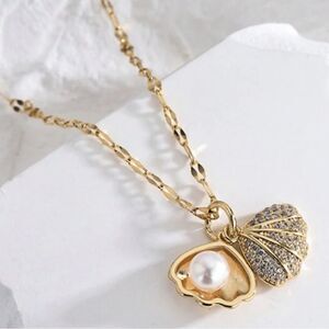 SALE 18k Stamped Gold Filled Crystal Sea Shell Pearl Pendant Necklace
